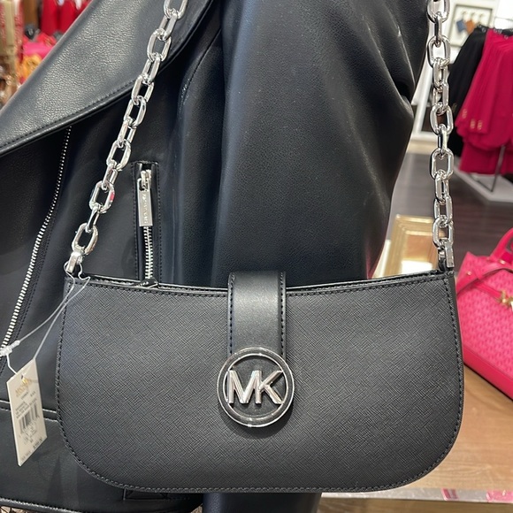 MICHAEL KORS CARMEN SMALL POUCHETTE SHOULDER CHAIN BAG BLACK/SILVER TONED - Picture 4 of 16